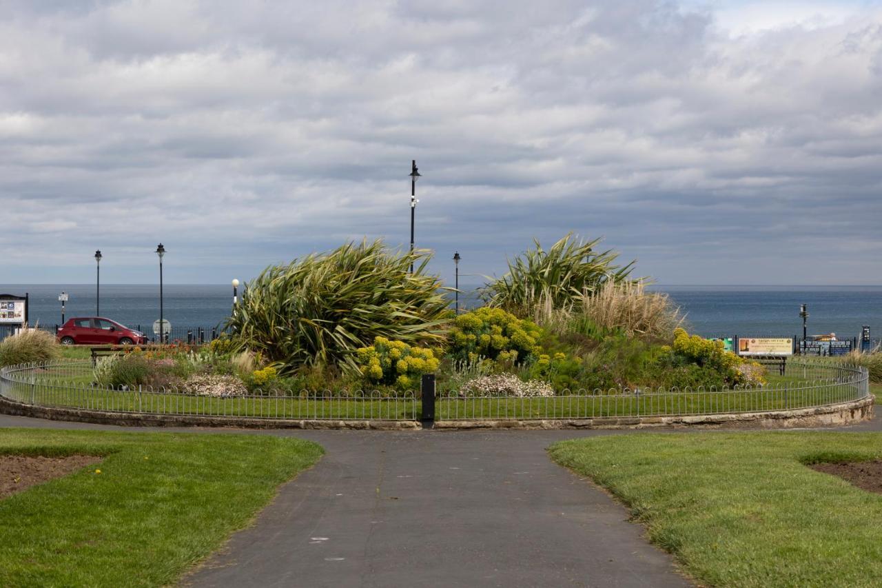 Ferienwohnung Sapphire Seas Whitby Exterior foto